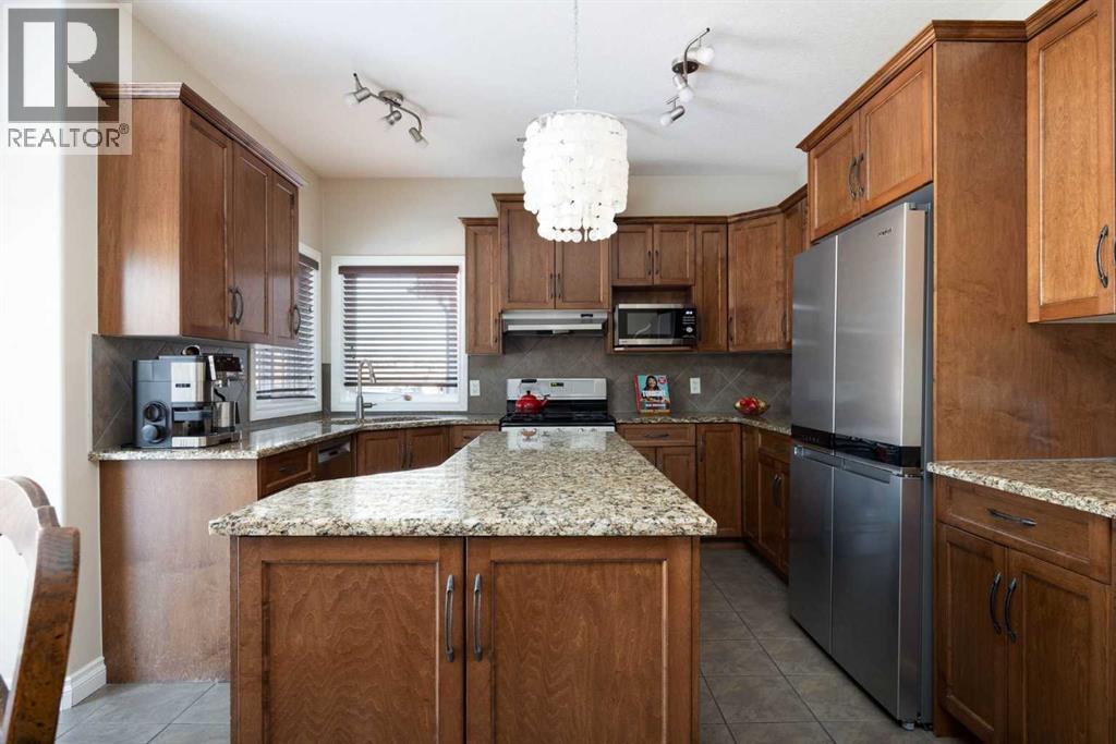 140 Heron Place, Fort Mcmurray, Alberta T9K 0P7 - Photo 3 - A2284827