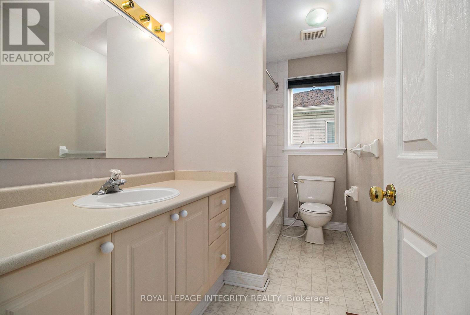 12 Cottingham Street, Ottawa, Ontario  K2G 6H7 - Photo 16 - X12840108