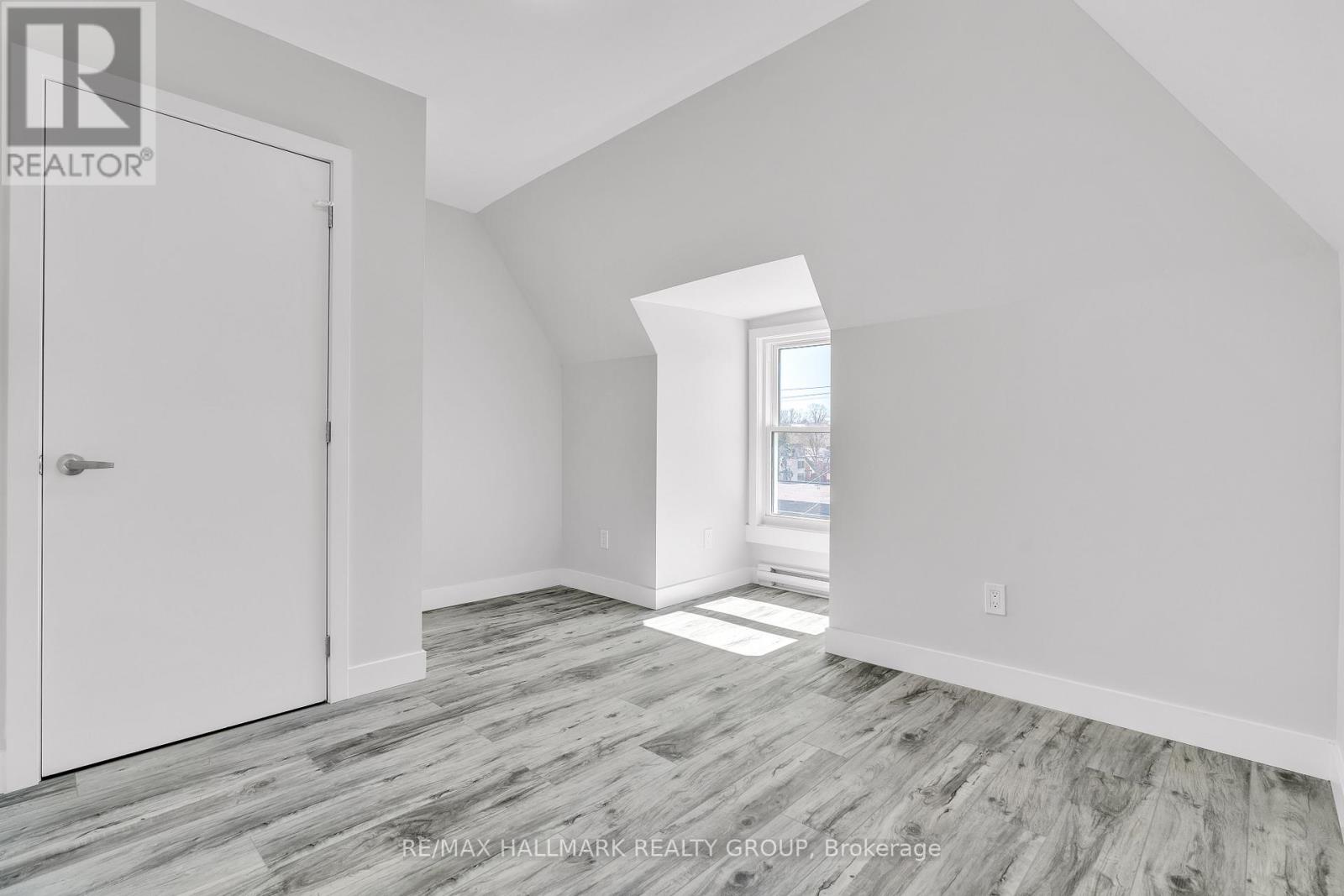 261 Somerset Street E, Ottawa, Ontario  K1N 6V5 - Photo 12 - X12840114