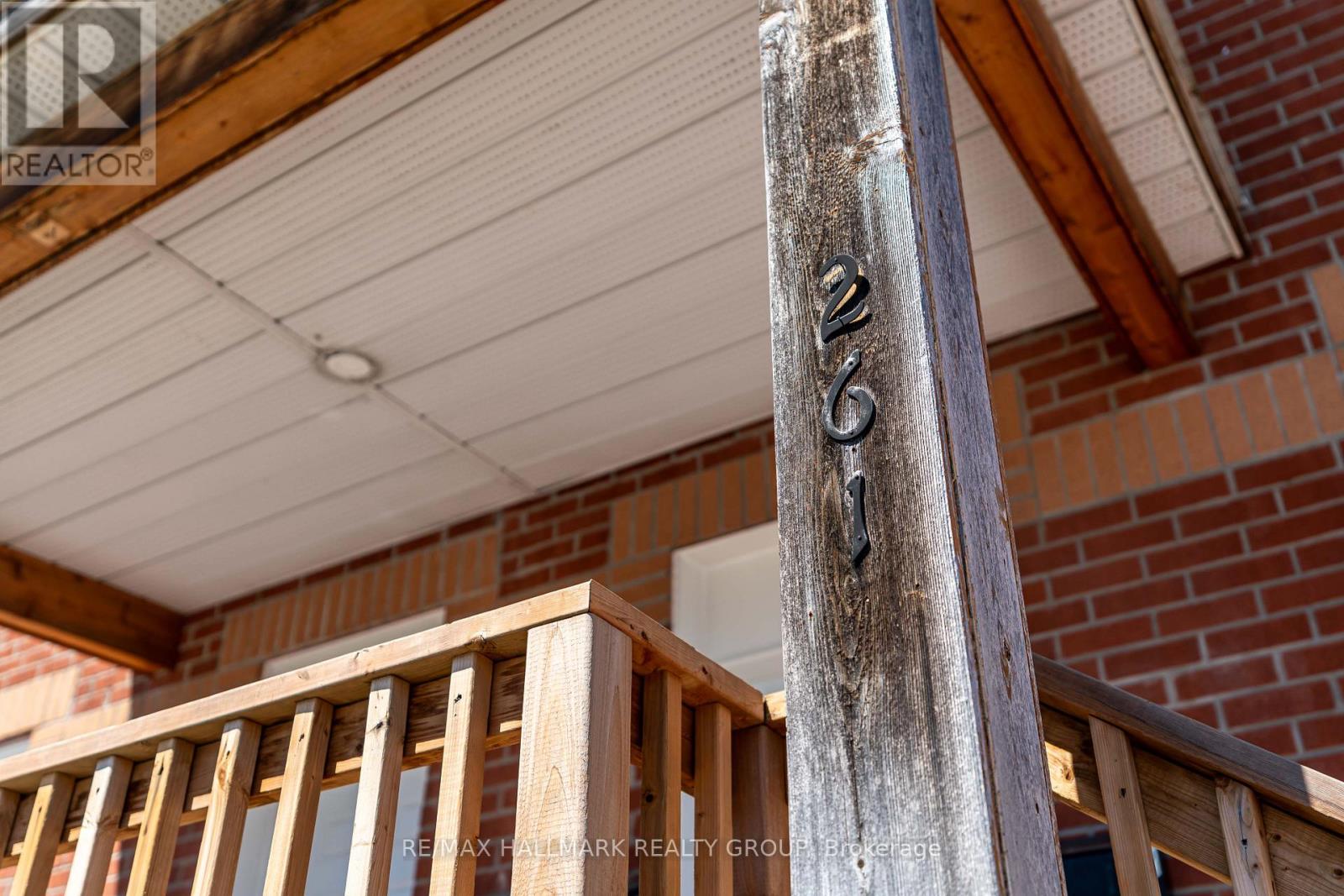 261 Somerset Street E, Ottawa, Ontario  K1N 6V5 - Photo 2 - X12840114