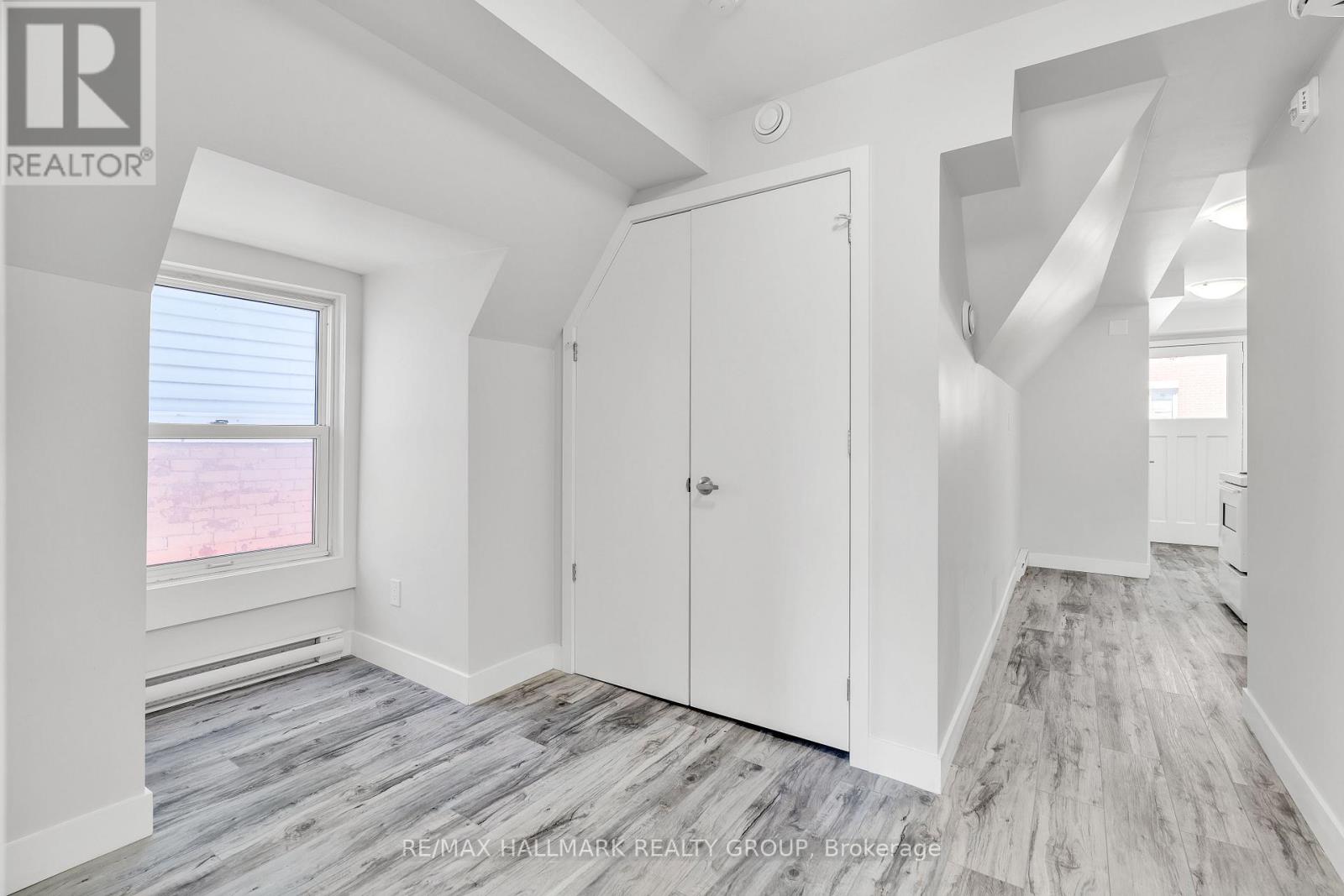 261 Somerset Street E, Ottawa, Ontario  K1N 6V5 - Photo 5 - X12840114