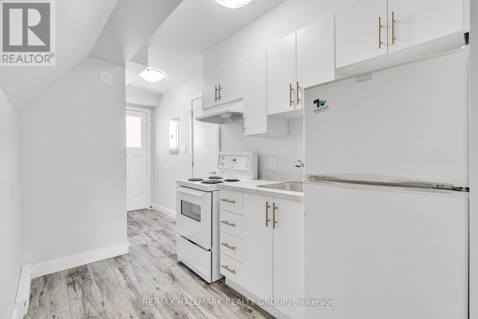 261 Somerset Street E, Ottawa, Ontario  K1N 6V5 - Photo 6 - X12840114