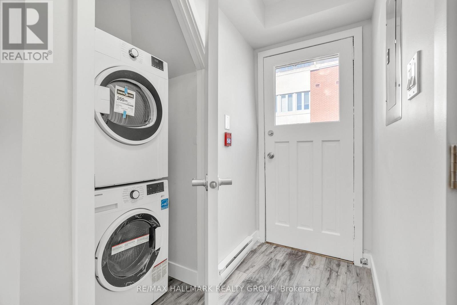 261 Somerset Street E, Ottawa, Ontario  K1N 6V5 - Photo 9 - X12840114