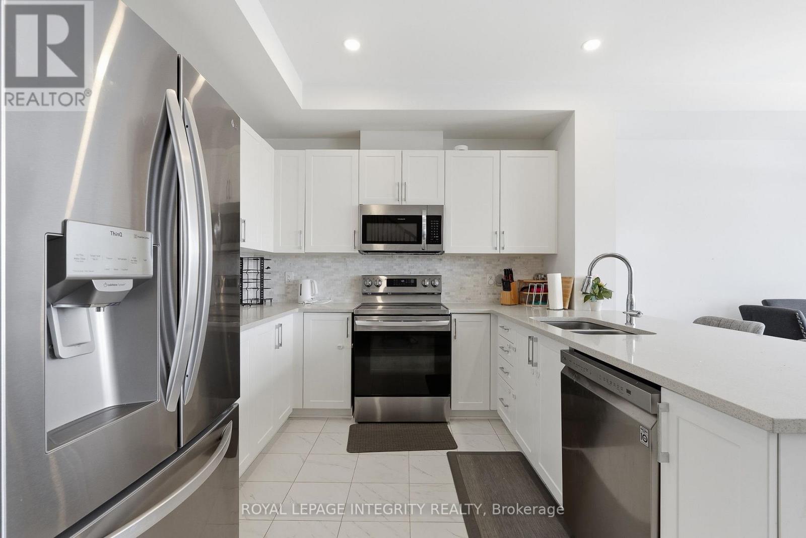 516 Prominence Way, Ottawa, Ontario  K4A 5L3 - Photo 4 - X12840166