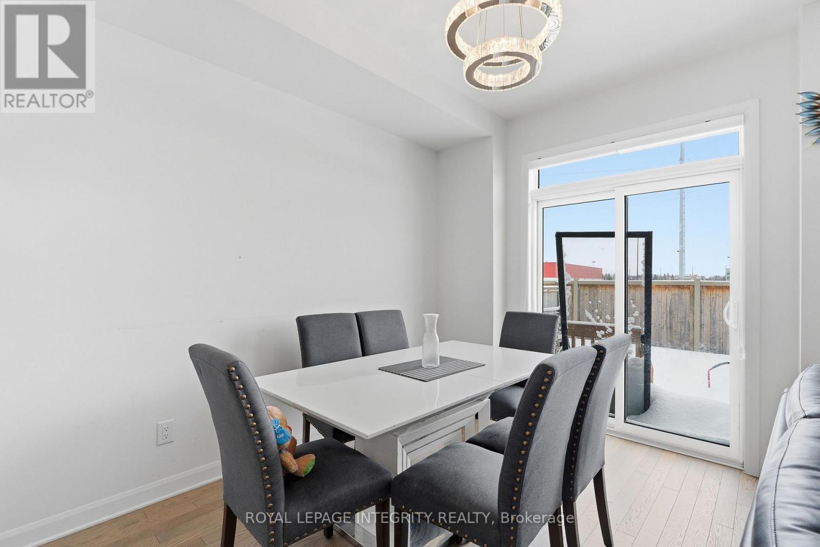 516 Prominence Way, Ottawa, Ontario  K4A 5L3 - Photo 9 - X12840166