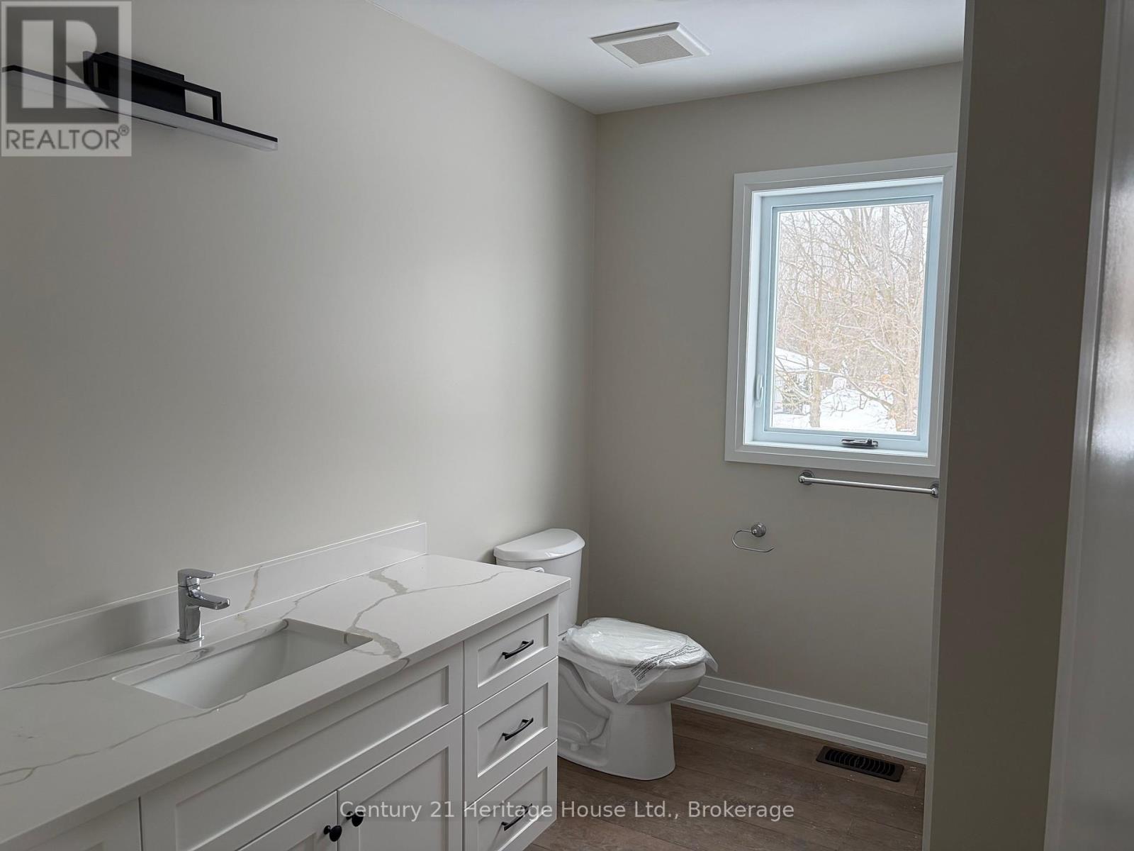 4 - 229 Bruce Street S, West Grey, Ontario  N0G 1R0 - Photo 7 - X12468225