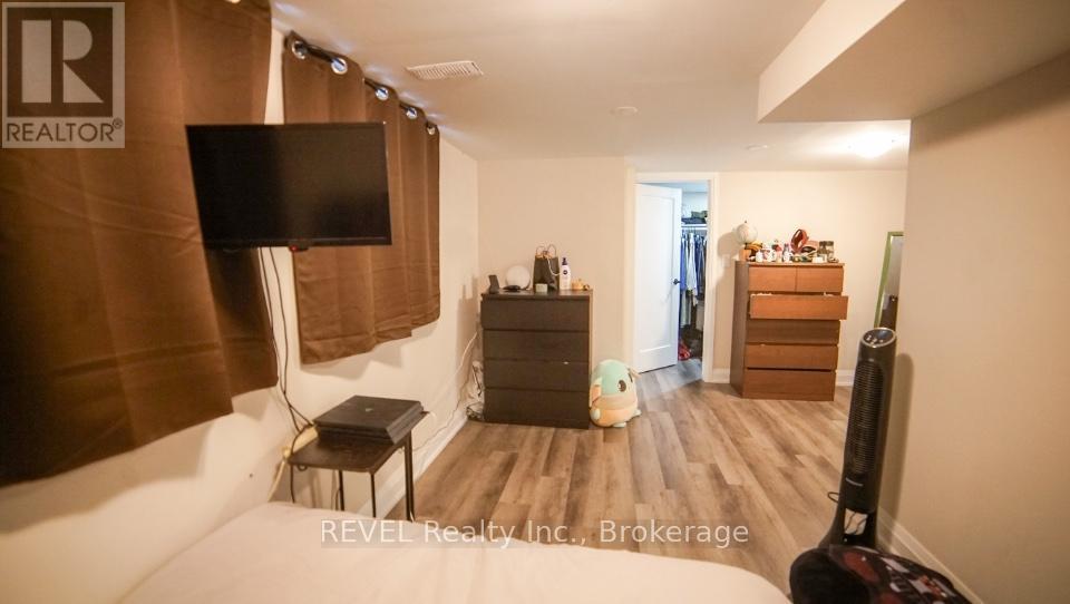 Lower - 510 Lloyd Avenue, Welland, Ontario  L3C 2Z5 - Photo 10 - X12840020