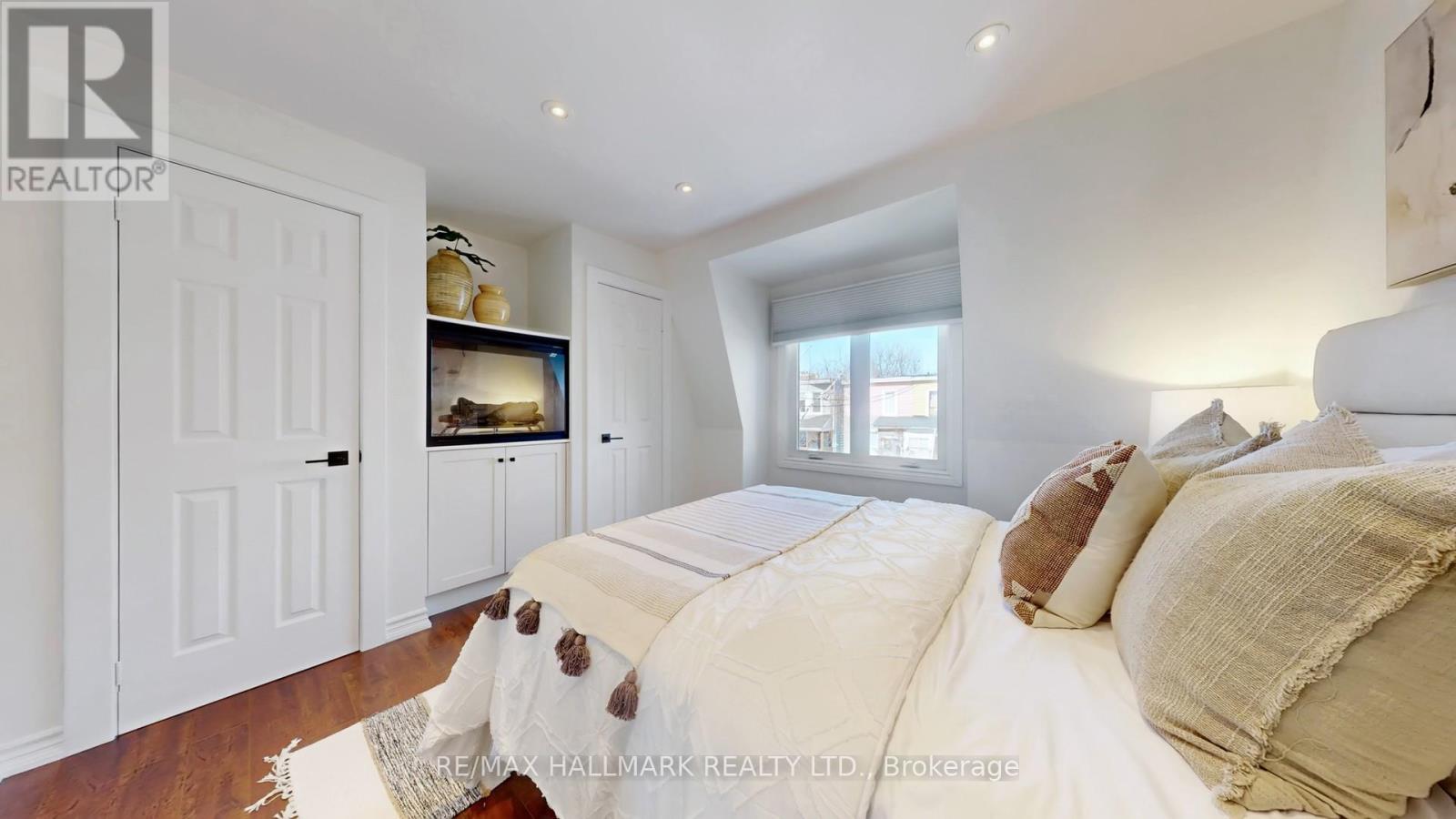 15a Myrtle Avenue, Toronto, Ontario  M4M 2A3 - Photo 17 - E12839324