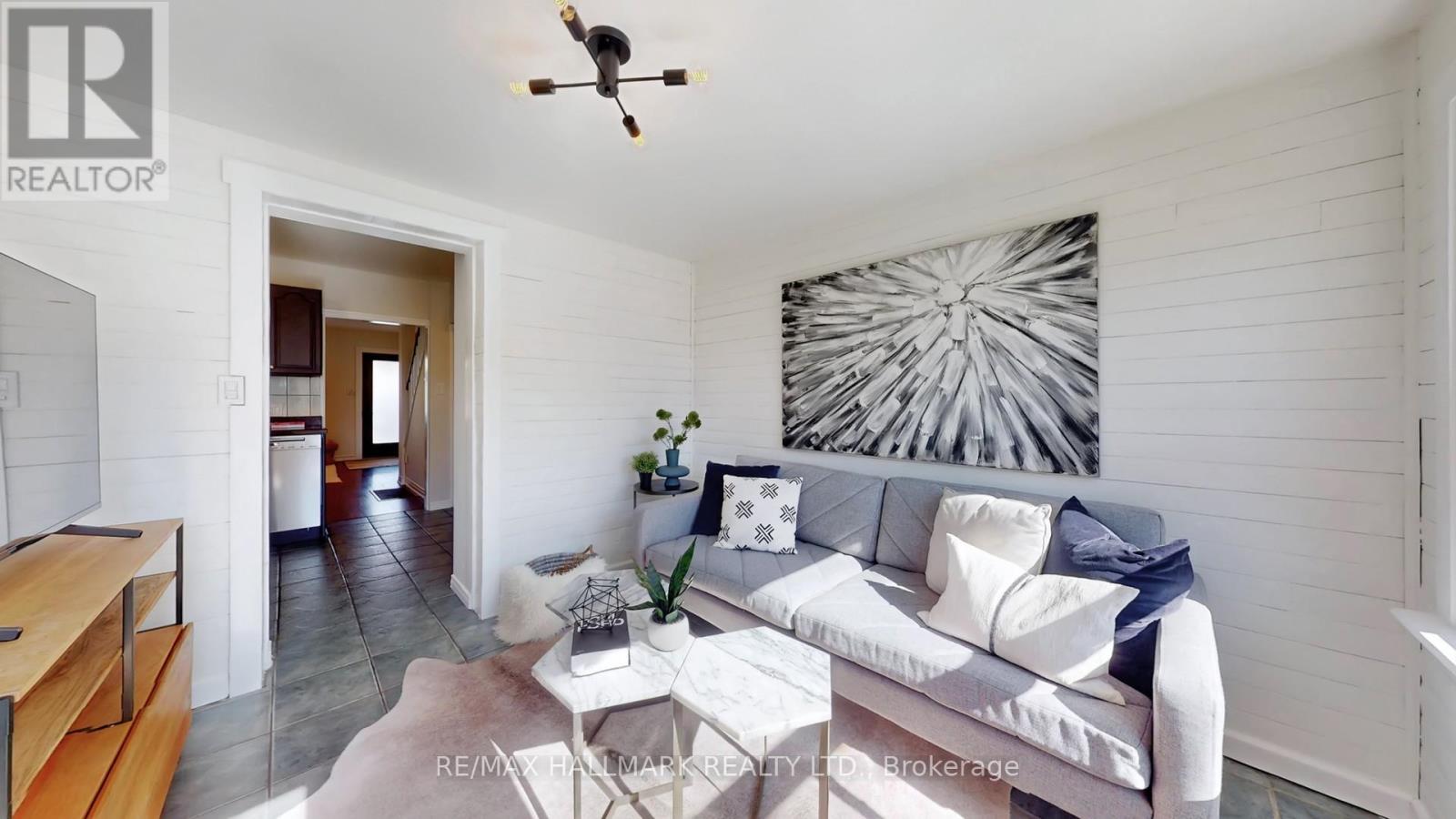 15a Myrtle Avenue, Toronto, Ontario  M4M 2A3 - Photo 12 - E12839324