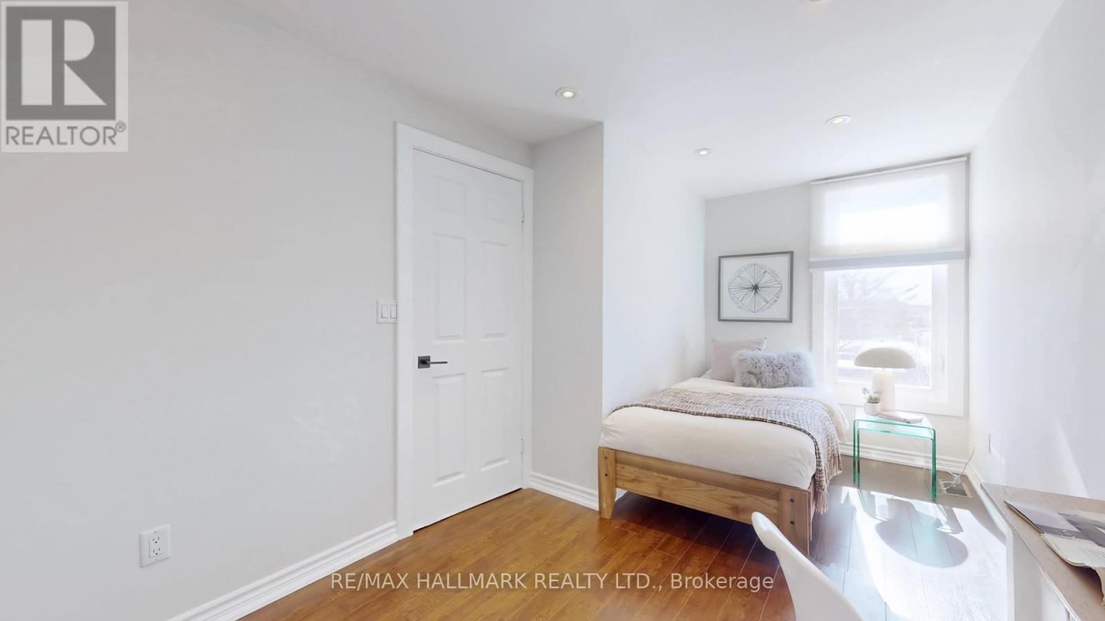 15a Myrtle Avenue, Toronto, Ontario  M4M 2A3 - Photo 18 - E12839324