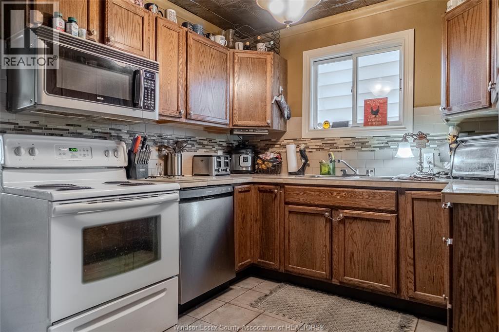 1341-43 Benjamin Avenue, Windsor, Ontario  N8X 3L3 - Photo 8 - 26004418