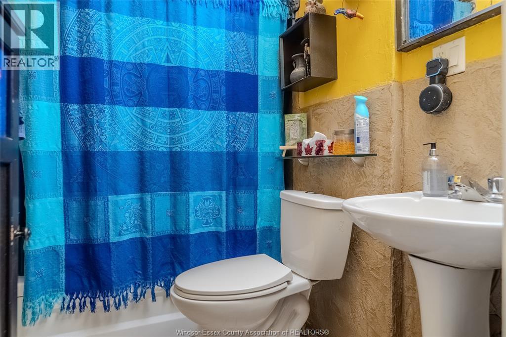 1341-43 Benjamin Avenue, Windsor, Ontario  N8X 3L3 - Photo 9 - 26004415