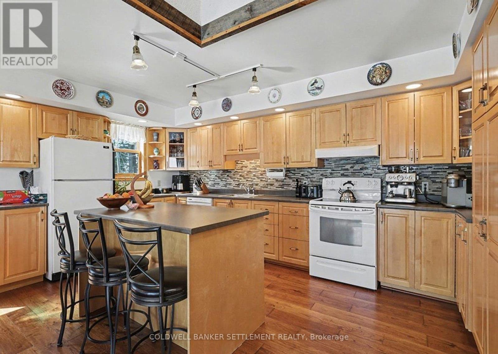 601 Pike Lake Rte 6 Route, Tay Valley, Ontario  K7H 3C5 - Photo 11 - X12840074