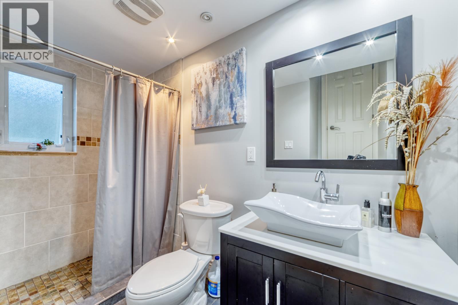 990 Kinsac Street, Coquitlam, British Columbia  V3J 4V1 - Photo 11 - R3095340