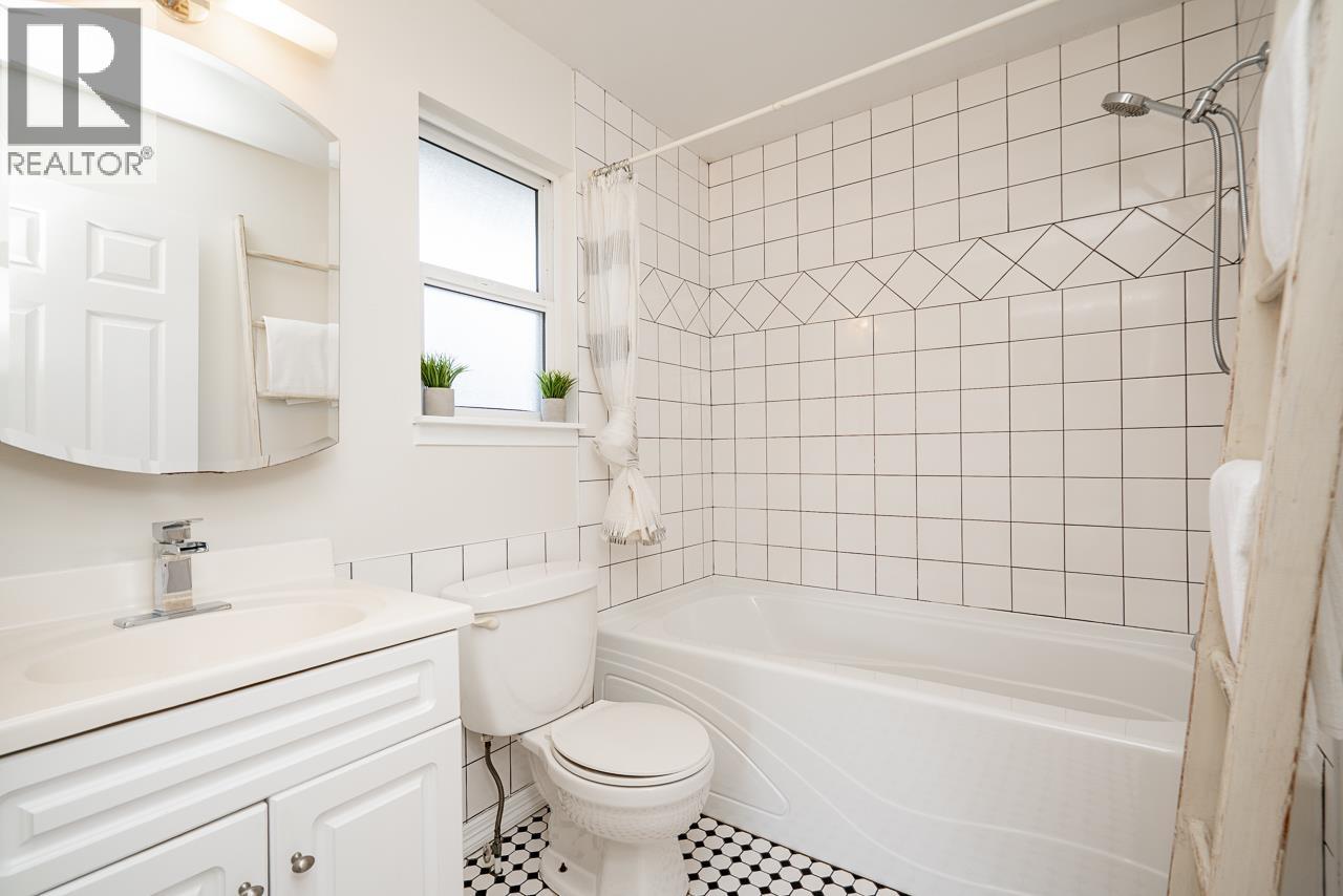 2168 Central Avenue, Port Coquitlam, British Columbia  V3C 1V5 - Photo 32 - R3095407