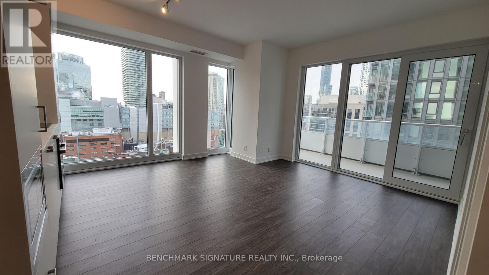 4011 - 88 QUEEN STREET E, Toronto, Ontario