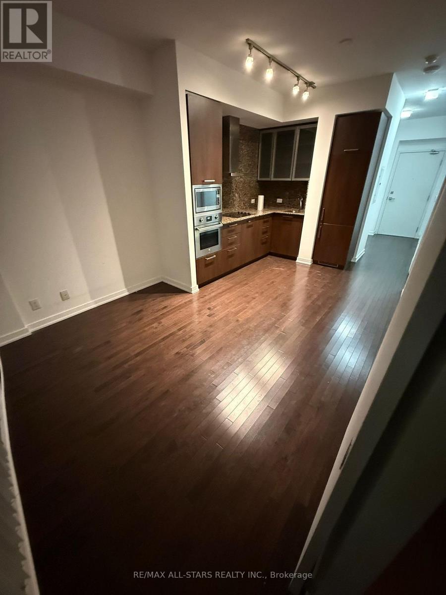 609 - 14 York Street, Toronto, Ontario  M5J 0B1 - Photo 5 - C12840078