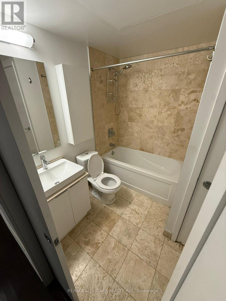 609 - 14 York Street, Toronto, Ontario  M5J 0B1 - Photo 9 - C12840078