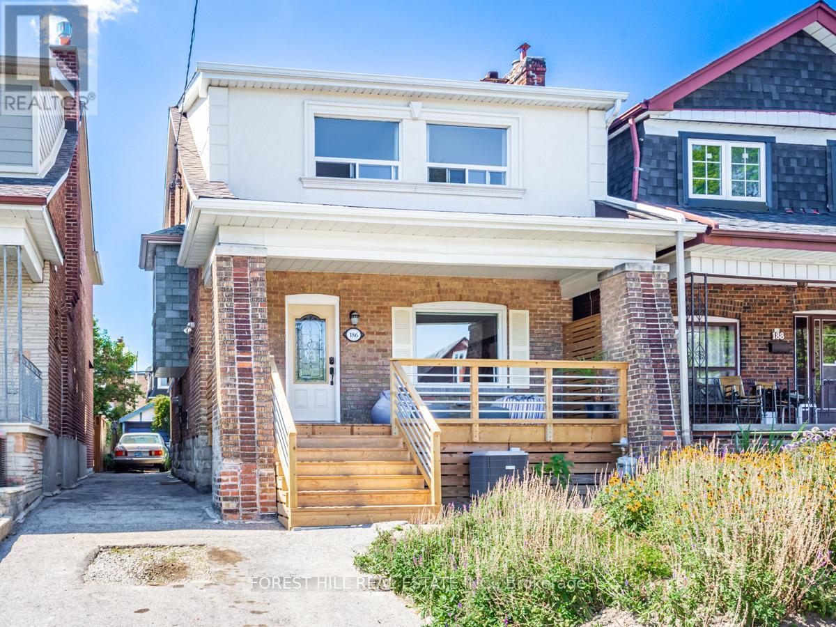 186 WESTMOUNT AVENUE, Toronto, Ontario