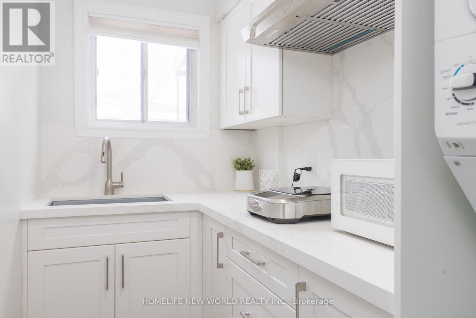 Part Of Main/ground Floor - 96 Ernest Avenue, Toronto, Ontario  M2J 3T6 - Photo 10 - C12840096