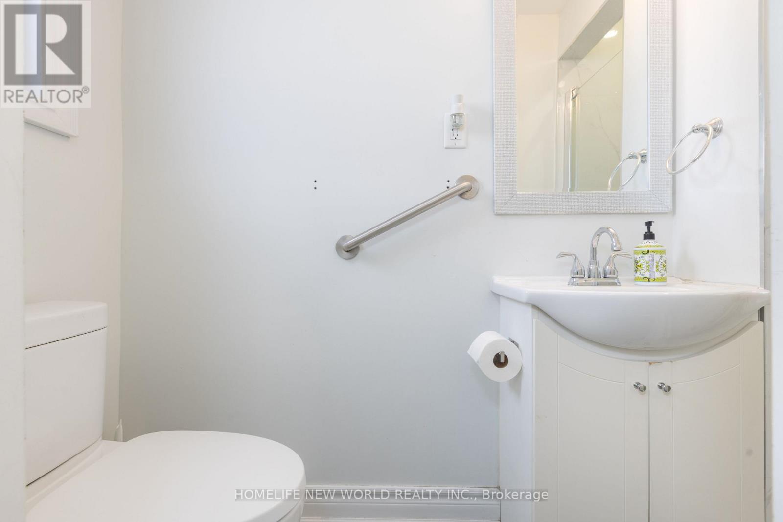 Part Of Main/ground Floor - 96 Ernest Avenue, Toronto, Ontario  M2J 3T6 - Photo 14 - C12840096