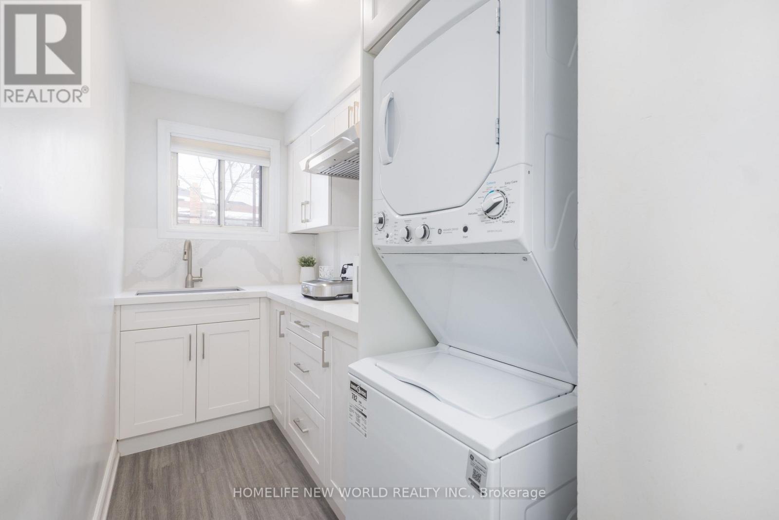 Part Of Main/ground Floor - 96 Ernest Avenue, Toronto, Ontario  M2J 3T6 - Photo 8 - C12840096