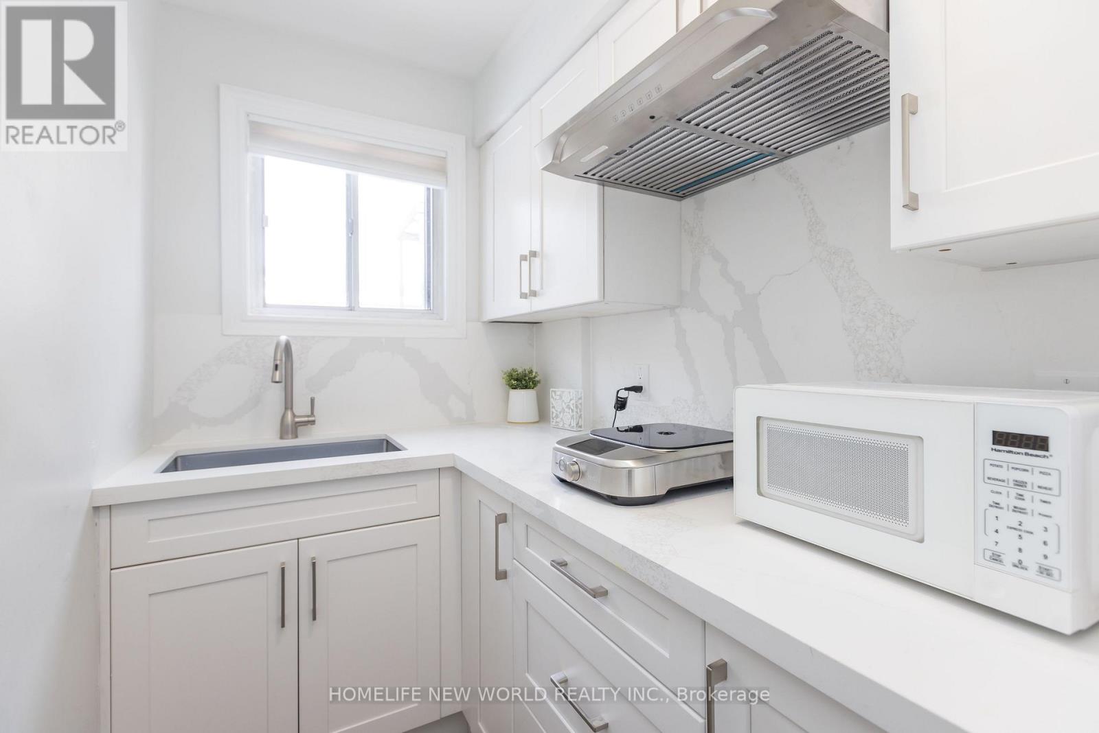 Part Of Main/ground Floor - 96 Ernest Avenue, Toronto, Ontario  M2J 3T6 - Photo 9 - C12840096