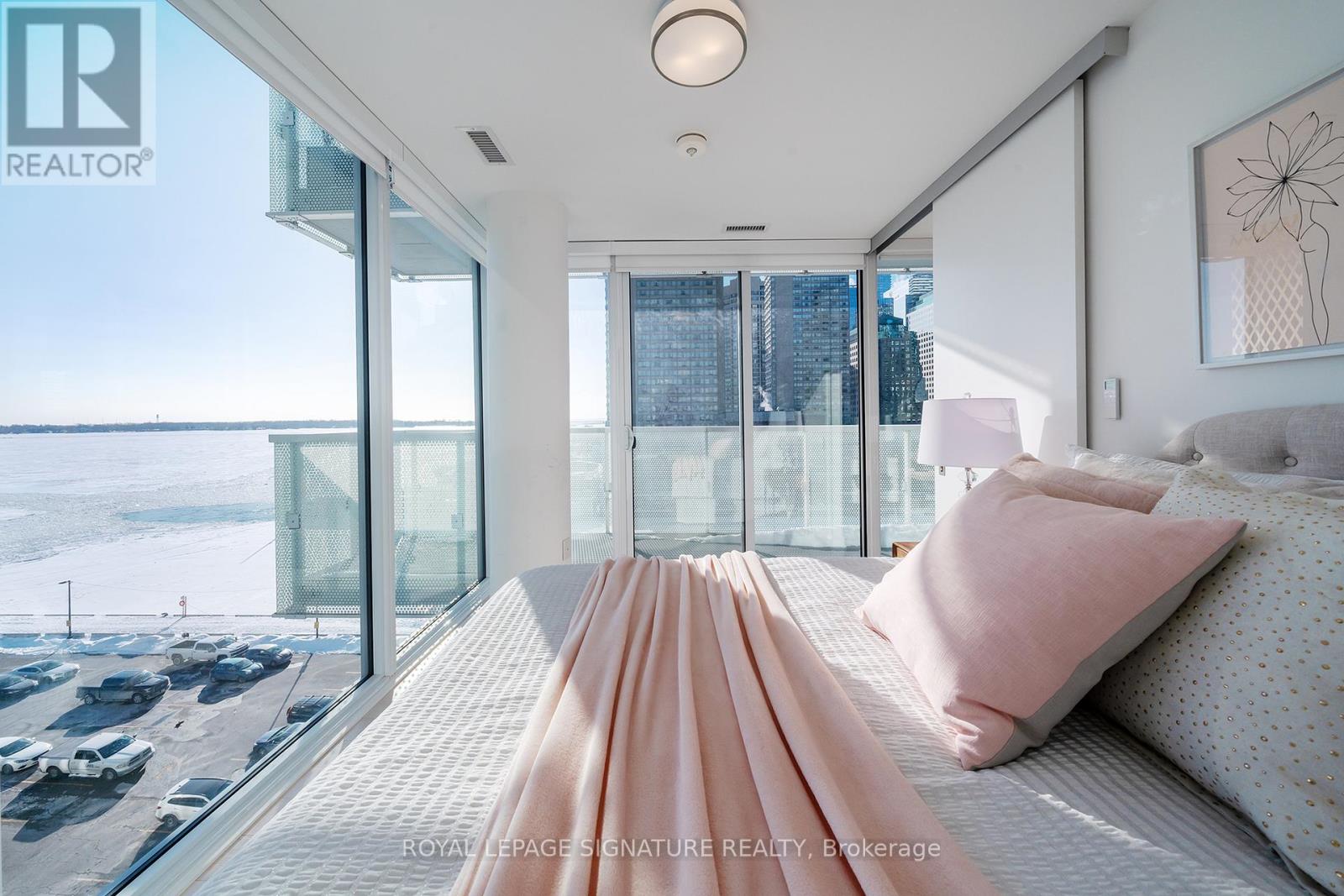 711 - 15 Queens Quay E, Toronto, Ontario  M5E 0C5 - Photo 11 - C12840148