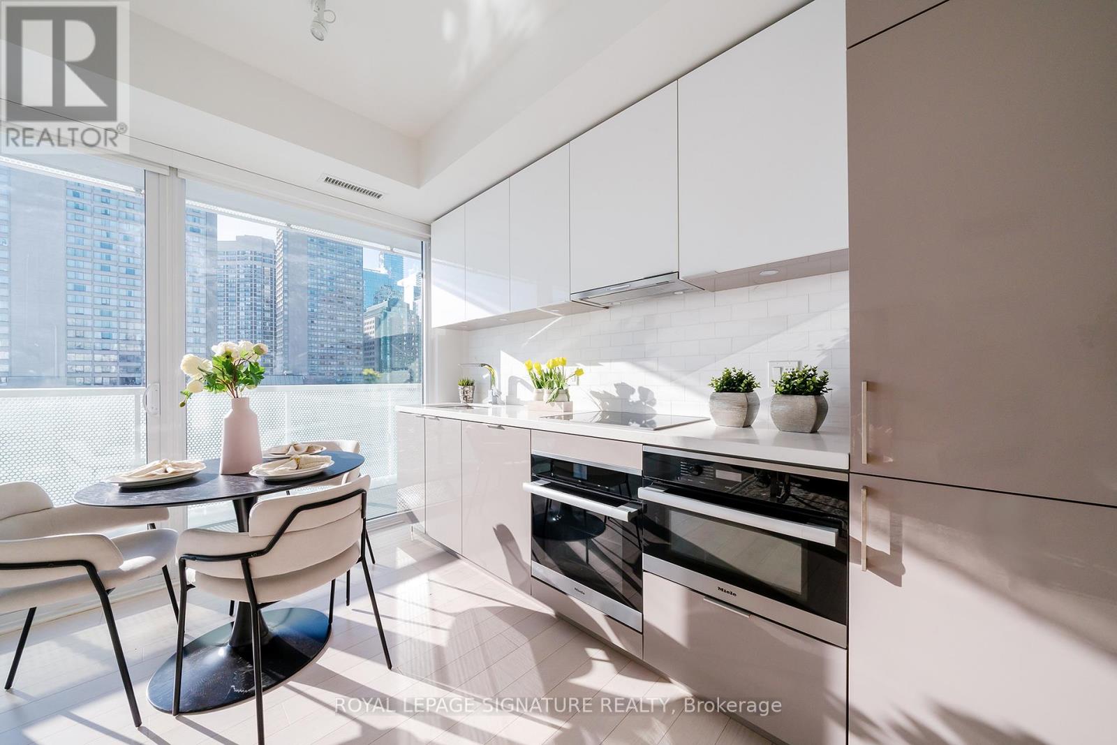 711 - 15 Queens Quay E, Toronto, Ontario  M5E 0C5 - Photo 6 - C12840148