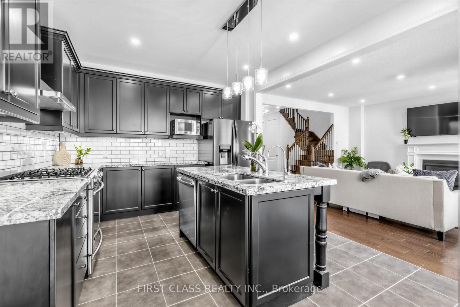 275 William Graham Drive, Aurora, Ontario  L4G 0W4 - Photo 15 - N12839238