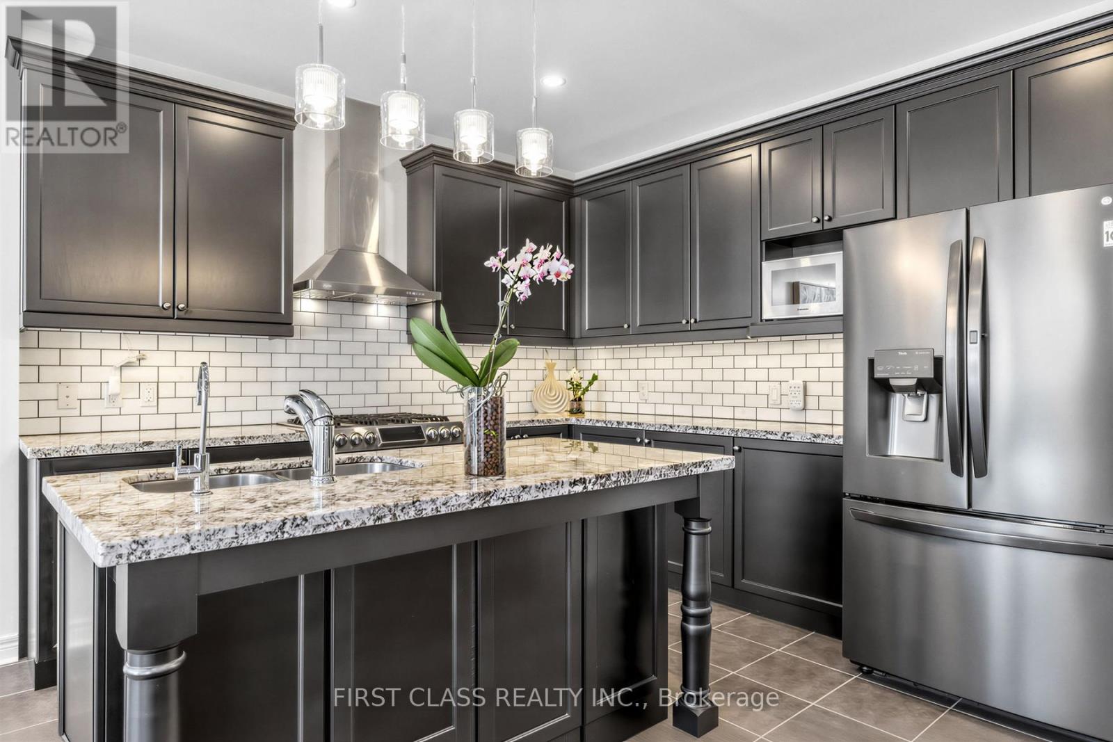 275 William Graham Drive, Aurora, Ontario  L4G 0W4 - Photo 13 - N12839238