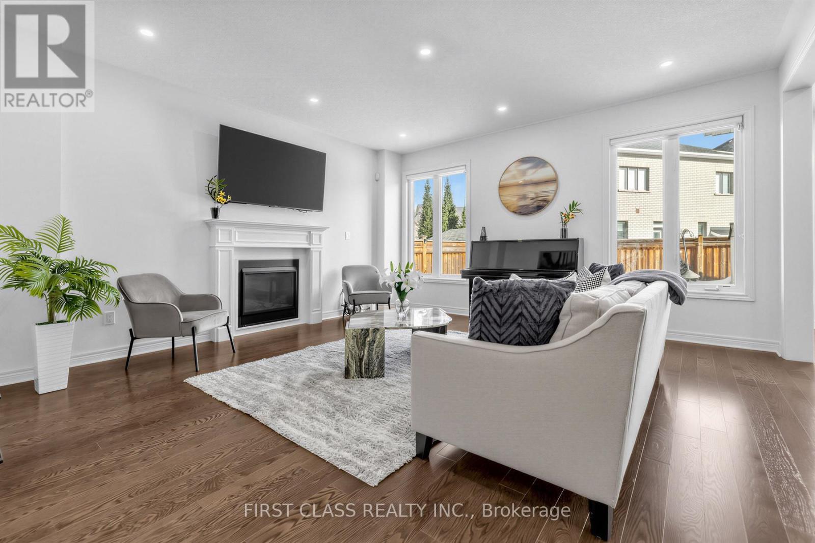 275 William Graham Drive, Aurora, Ontario  L4G 0W4 - Photo 8 - N12839238