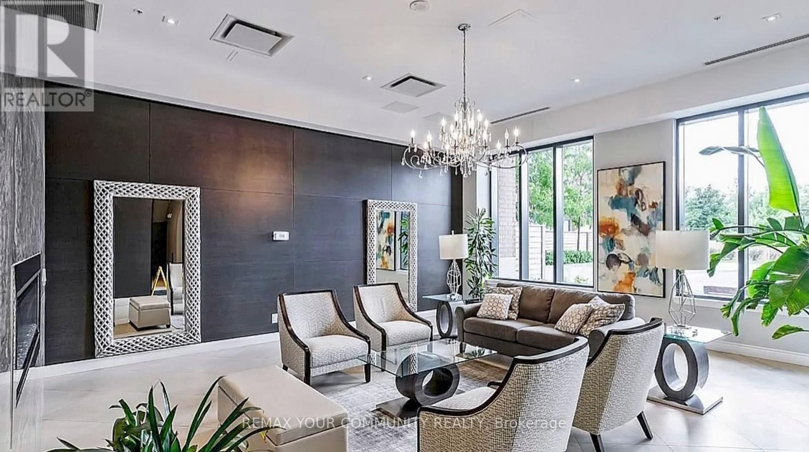 726 - 11611 Yonge Street, Richmond Hill, Ontario  L4E 1G2 - Photo 3 - N12840012