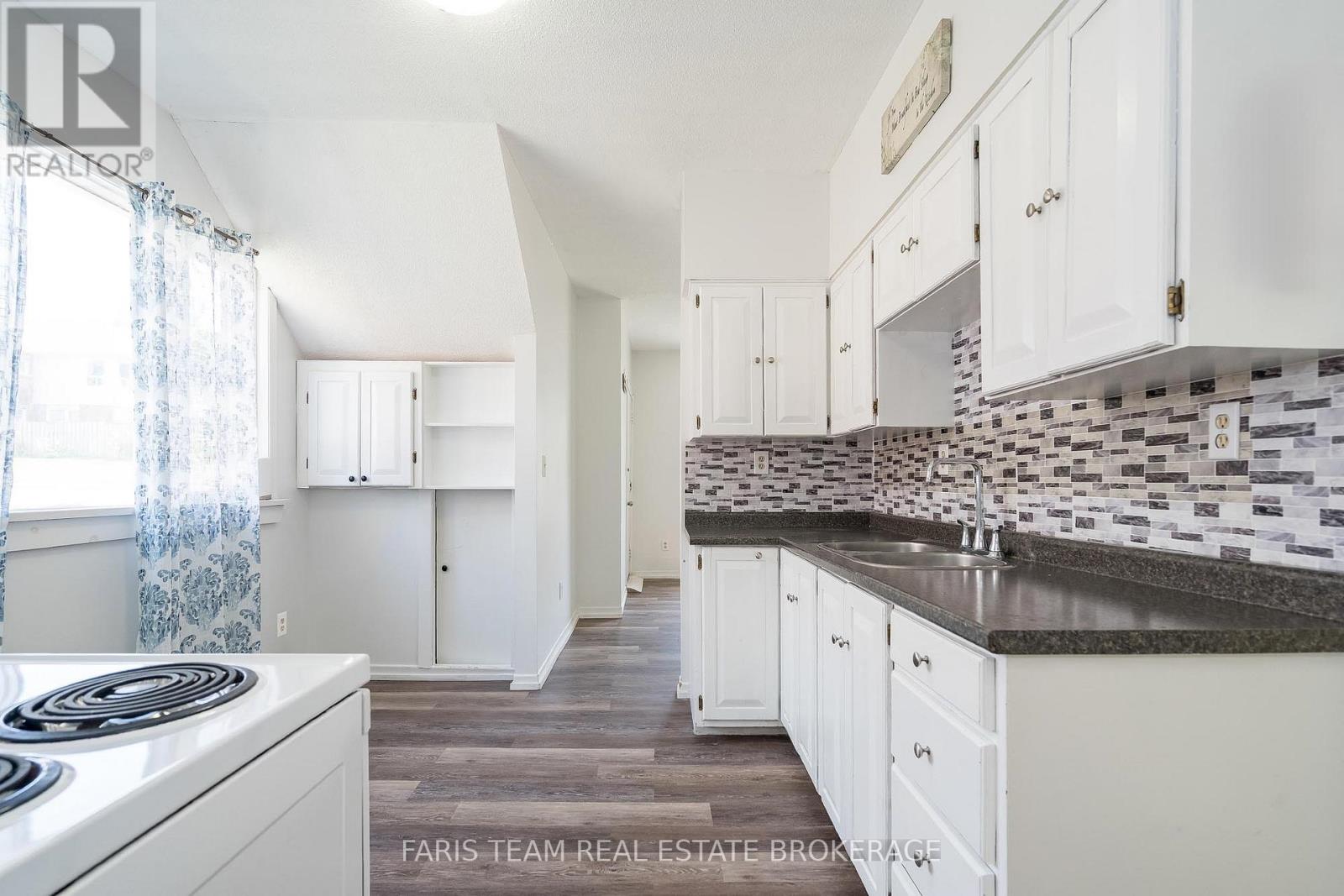 612 Bay Street, Midland, Ontario  L4R 1L6 - Photo 8 - S12839008