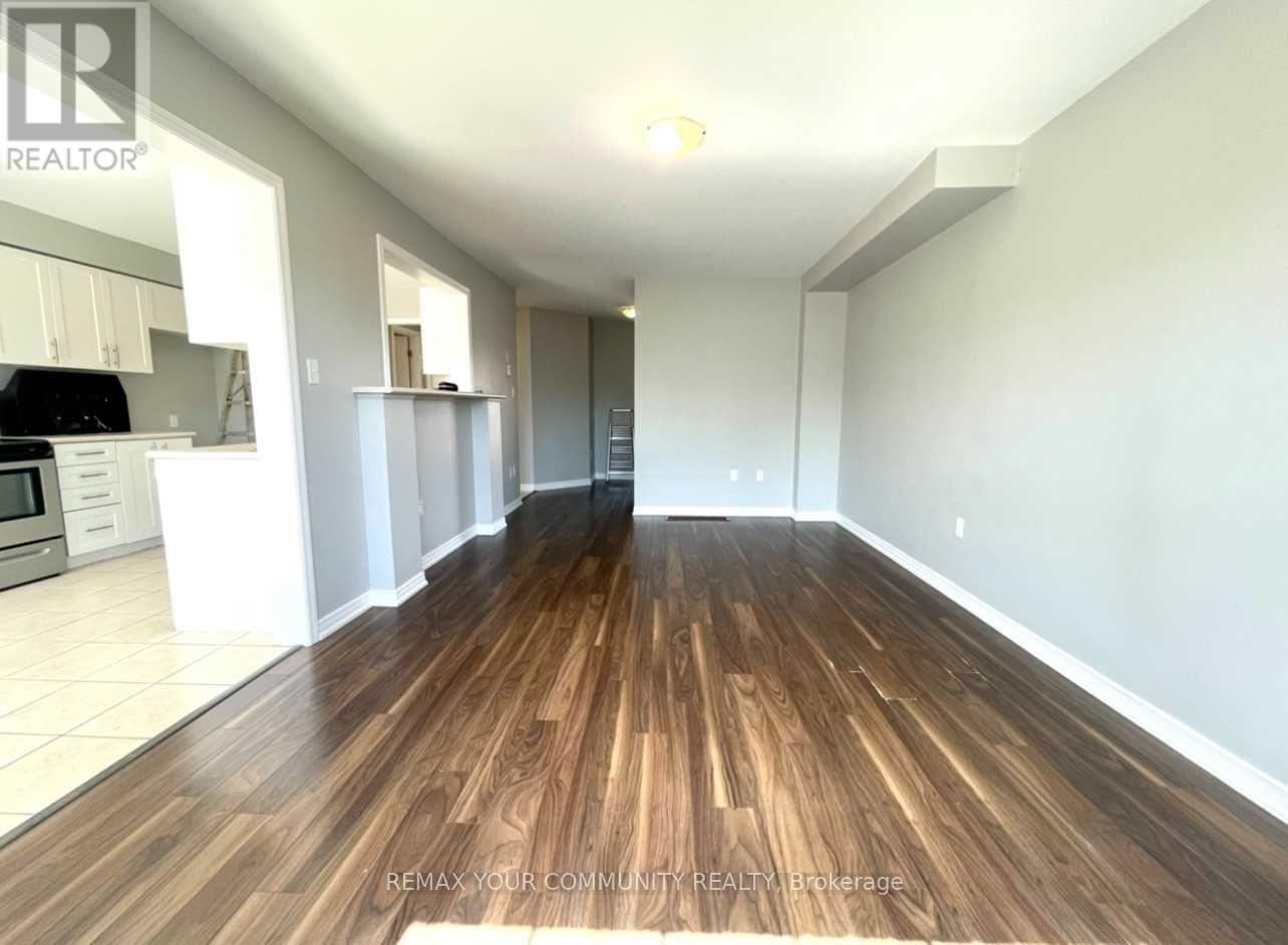 1385 Hunter (Main Flr) Street, Innisfil, Ontario  L9S 4B7 - Photo 7 - N12840098