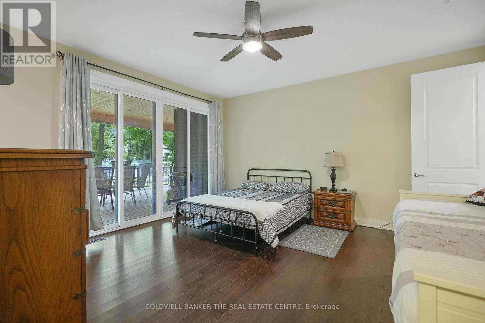 34 Oakwood Avenue, Tiny, Ontario  L9M 0J2 - Photo 16 - S12840090