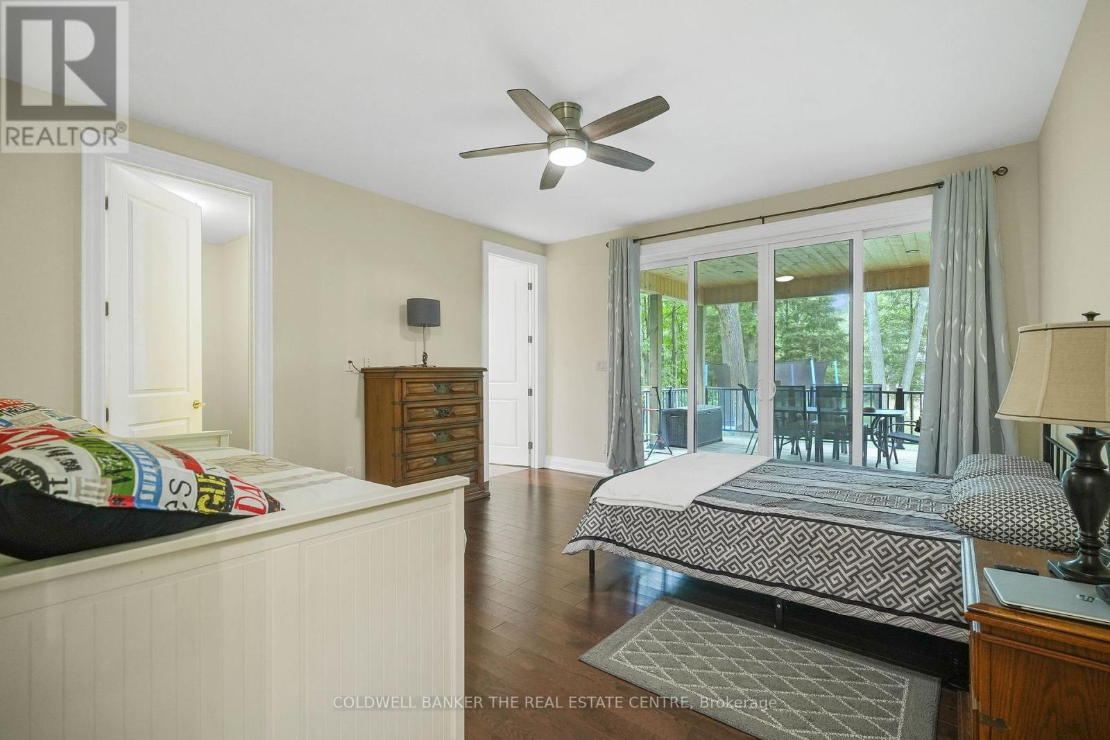 34 Oakwood Avenue, Tiny, Ontario  L9M 0J2 - Photo 17 - S12840090