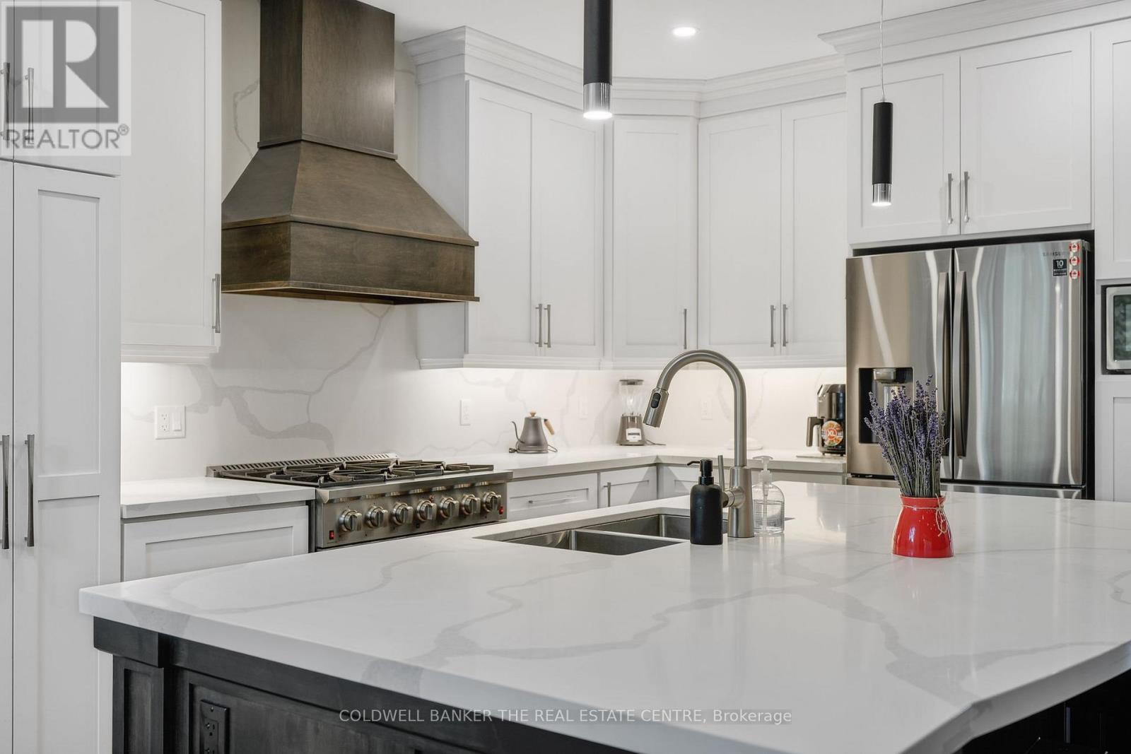 34 Oakwood Avenue, Tiny, Ontario  L9M 0J2 - Photo 8 - S12840090