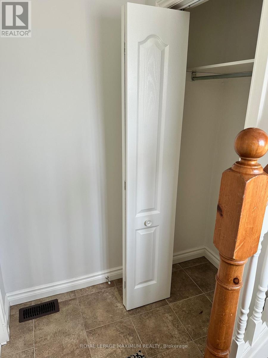 1 - 127 Innisfil Street, Barrie, Ontario  L4N 3E6 - Photo 5 - S12840130