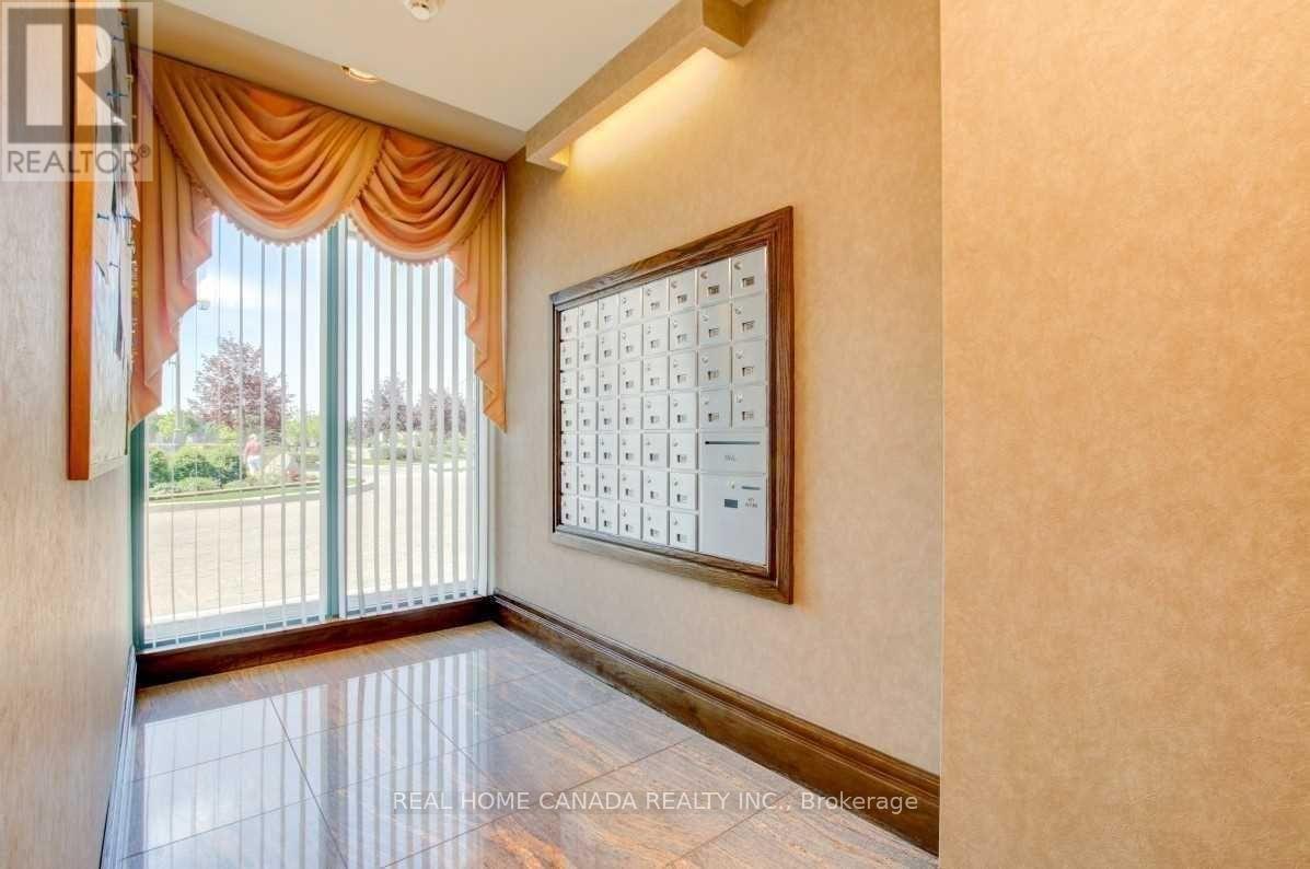 116 - 55 Via Rosedale Way, Brampton, Ontario  L6R 0V1 - Photo 8 - W12840010