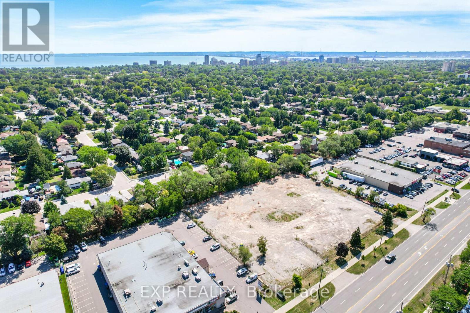 2362 Fairview Street, Burlington, Ontario  L7R 2E4 - Photo 5 - W12840014