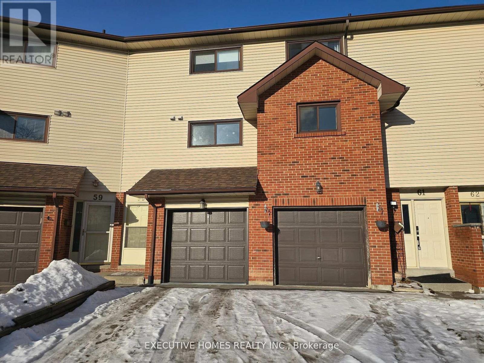 60 - 61 Collins Crescent, Brampton, Ontario  L6V 3N1 - Photo 2 - W12840018