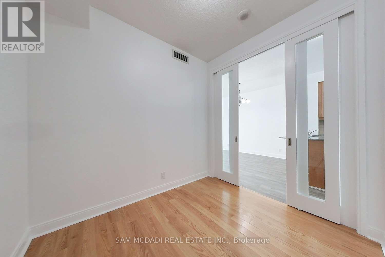 1604 - 70 Absolute Avenue, Mississauga, Ontario  L4Z 0A4 - Photo 10 - W12840032