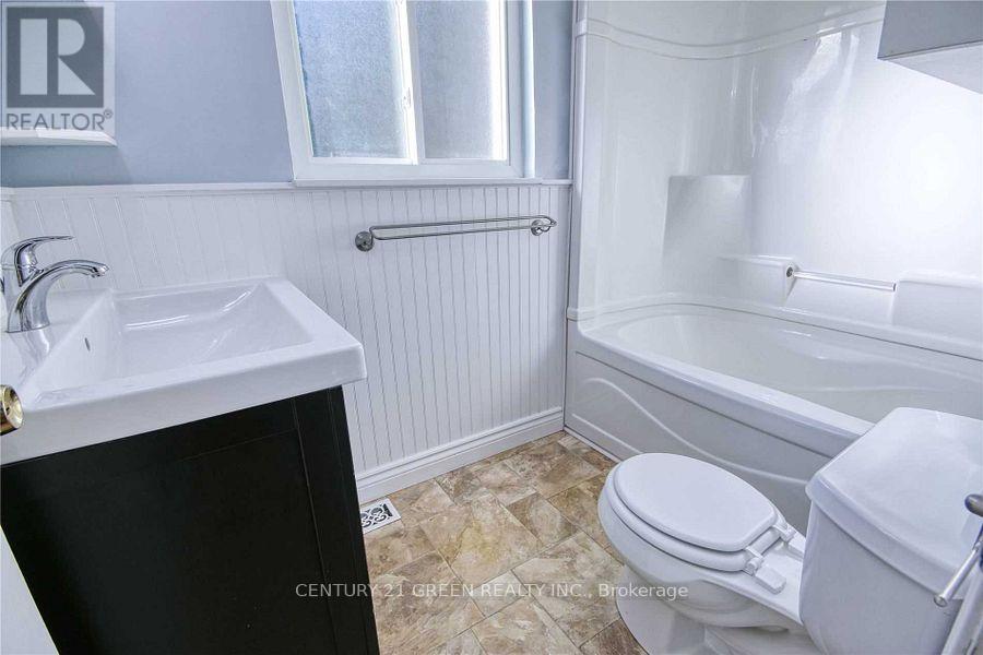 12 Joycelyn Drive, Mississauga, Ontario  L5M 1T6 - Photo 17 - W12840040