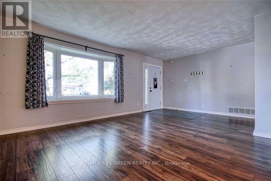 12 Joycelyn Drive, Mississauga, Ontario  L5M 1T6 - Photo 6 - W12840040