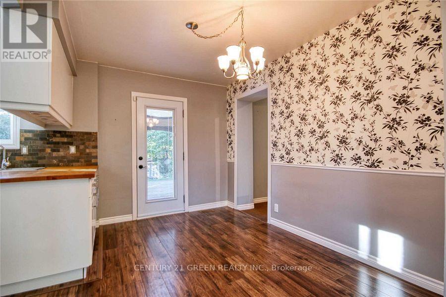 12 Joycelyn Drive, Mississauga, Ontario  L5M 1T6 - Photo 7 - W12840040