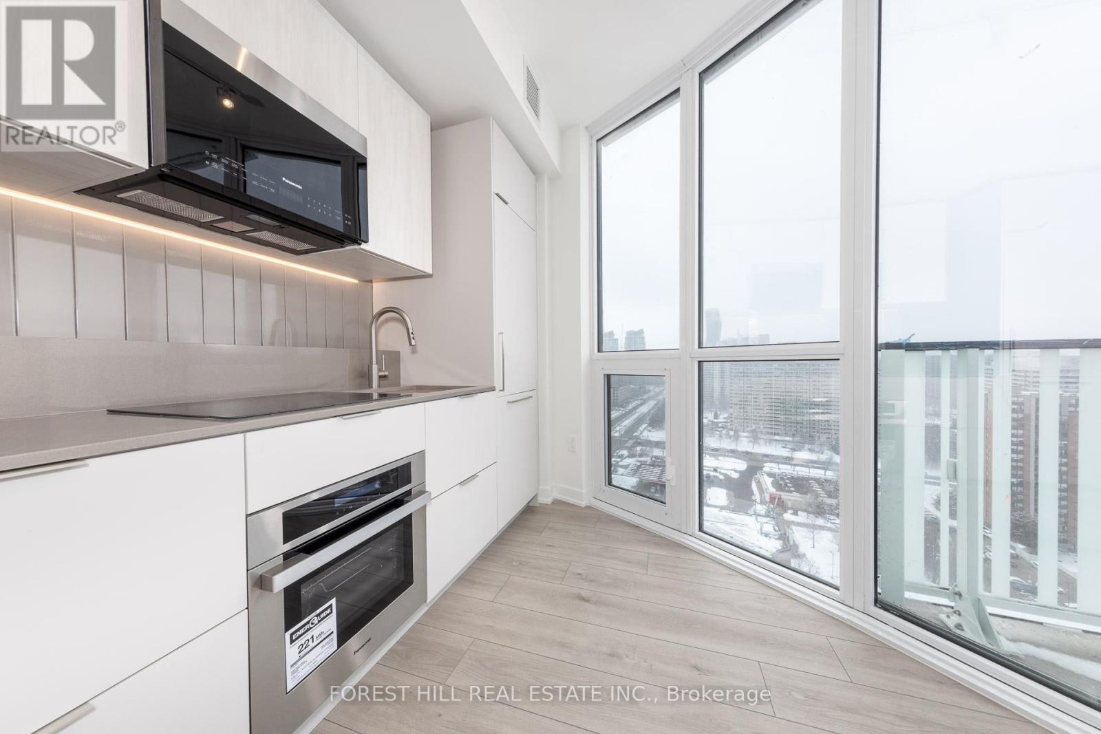 1804 - 1 Fairview Road E, Mississauga, Ontario  L5A 4C6 - Photo 10 - W12840082