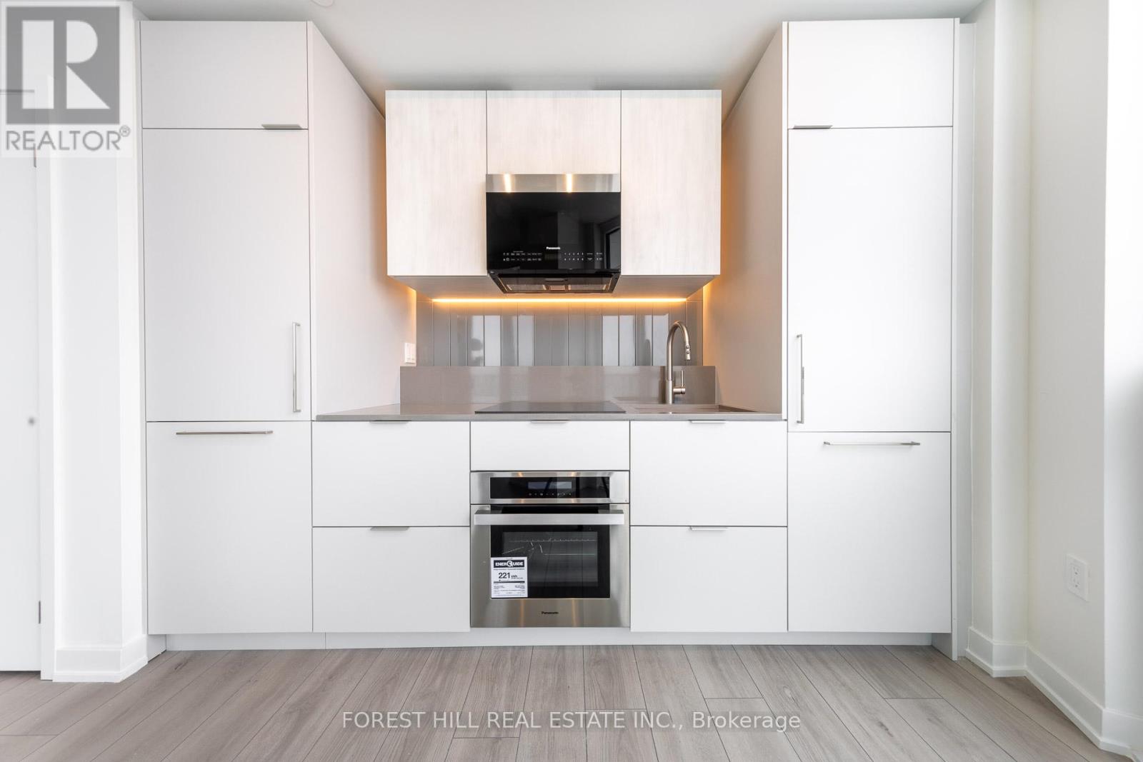 1804 - 1 Fairview Road E, Mississauga, Ontario  L5A 4C6 - Photo 11 - W12840082