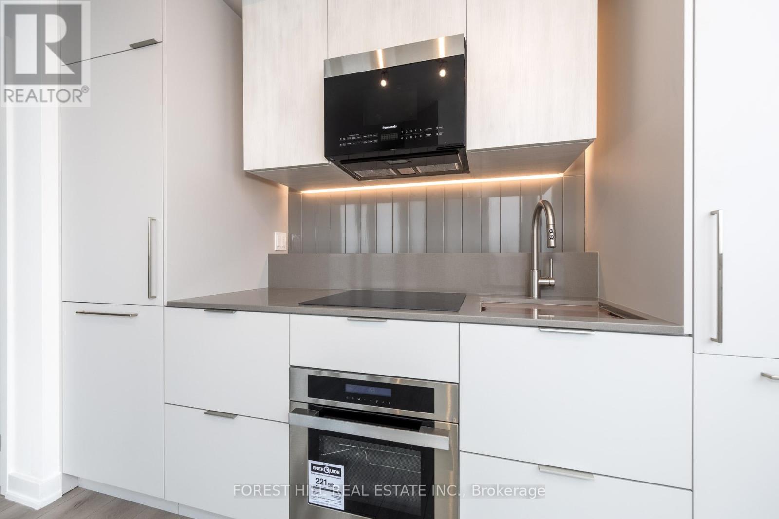 1804 - 1 Fairview Road E, Mississauga, Ontario  L5A 4C6 - Photo 12 - W12840082