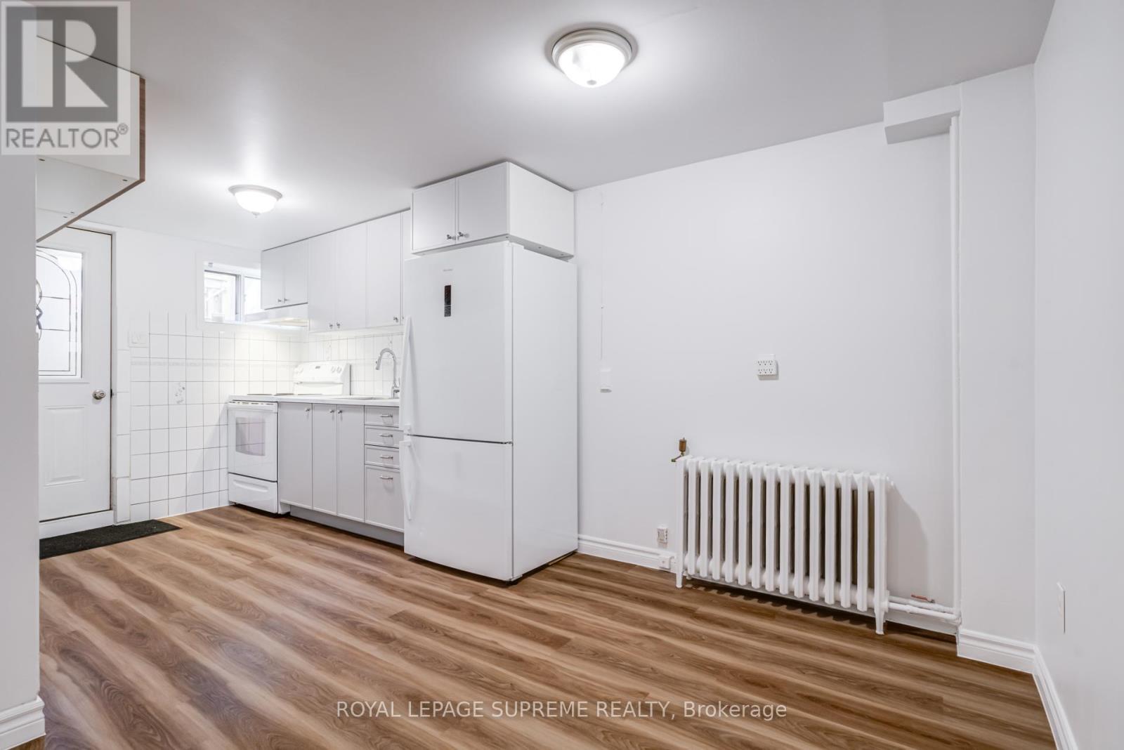 Lower - 224 Christie Street, Toronto, Ontario  M6G 3B7 - Photo 14 - W12840168